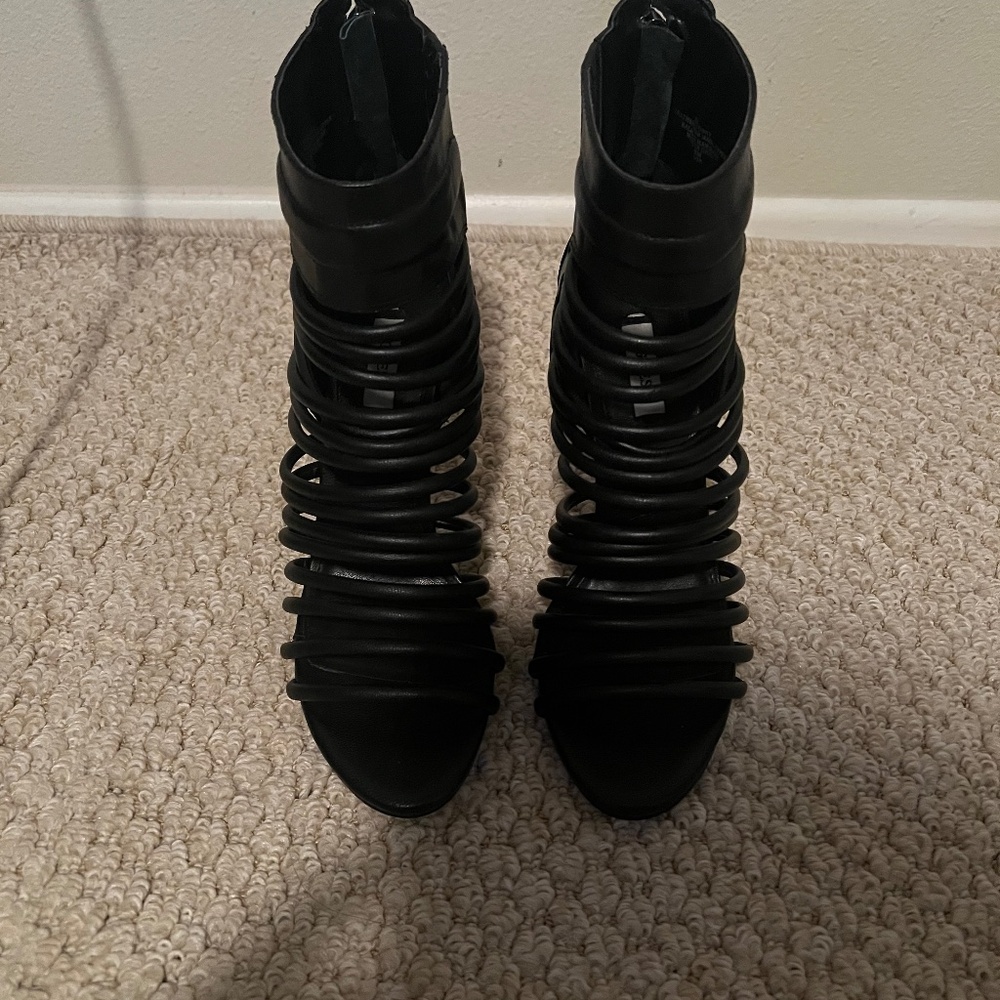 GUESS Black Strappy Caged Heels – 8 (Never Worn)